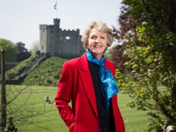 Penelope Keith At Her Majesty's Service